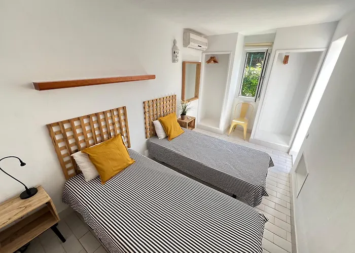 Villa à 3 Chambres à Coucher